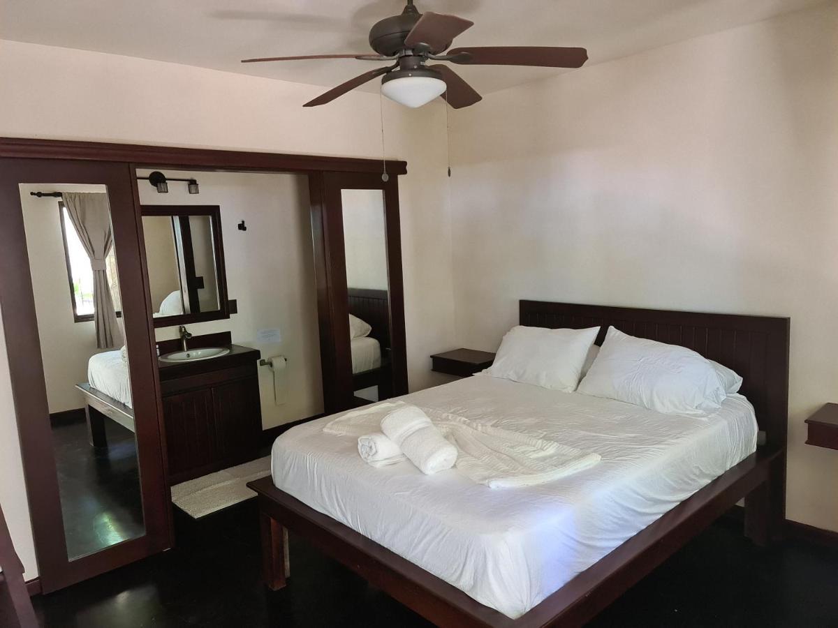 Hona Beach Hotel Доминикал Екстериор снимка